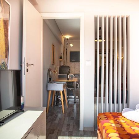 Appartamento Ermou 18 Mosaics Boutique Aprtm In Parliament Square Atene Esterno foto
